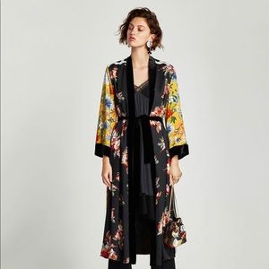 Zara Contrasting Patchwork Kimono 👘